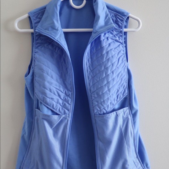 Nike Women's Essential Periwinkle Running Vest - Picture 3 of 8